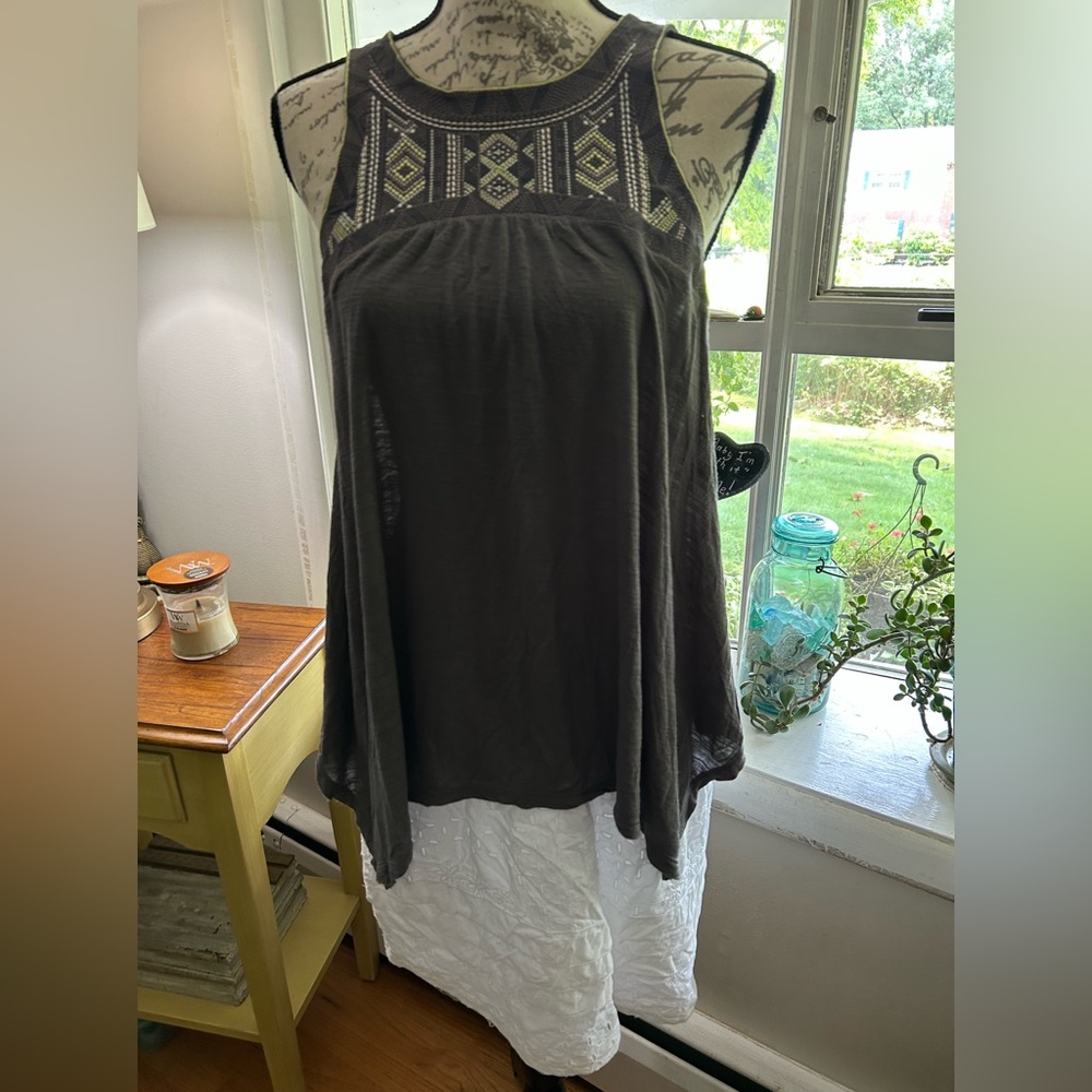 Very cute top with jeans, shorts or a skirt